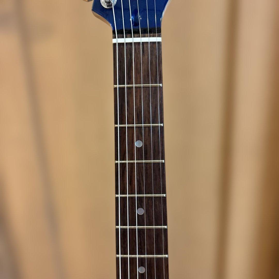 Legend ストラトキャスタータイプ（SSS） アーム付 新品弦張替済