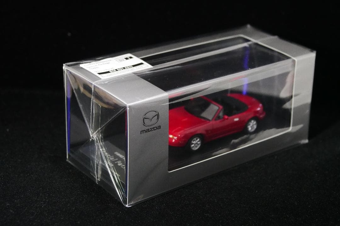 ユーノスロードスター 1/43モデルカー赤（マツダコレクション）