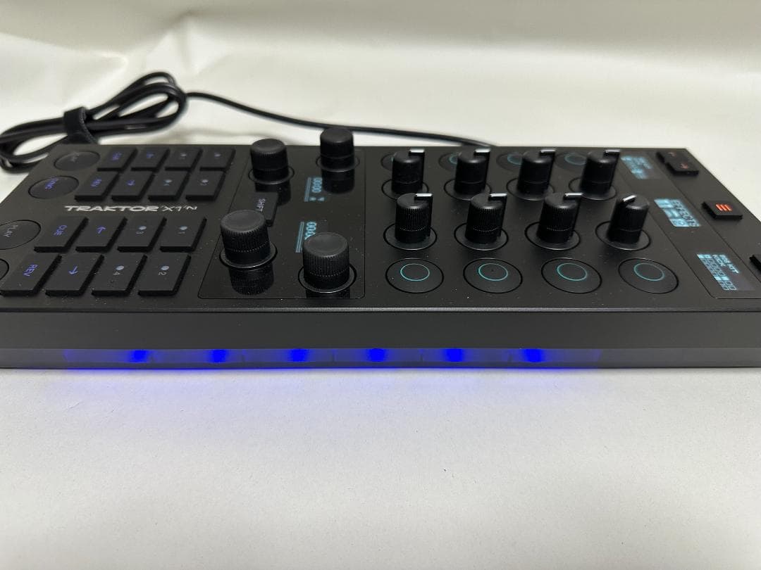 TRAKTOR X1 mk3 コントローラー
