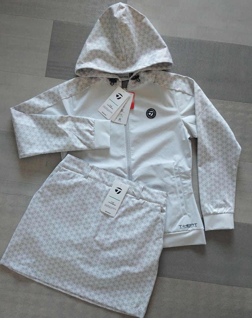 テーラーメイド※パーカージャケットＳスカートＳ２点