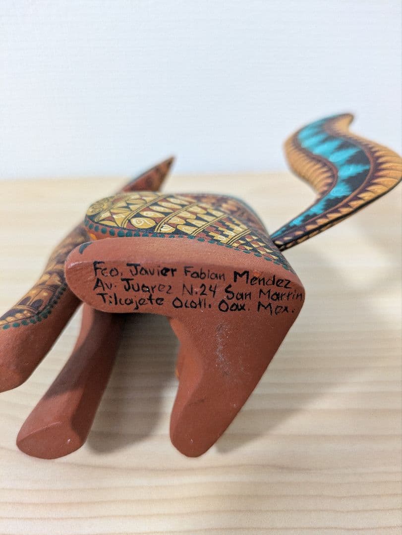 ​メキシコ オアハカ アレブリヘ ウッドカービング コヨーテ 作家サイン有