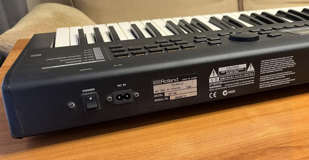 Roland XP-30 シンセサイザー 61鍵＋拡張音源ボード2枚付き