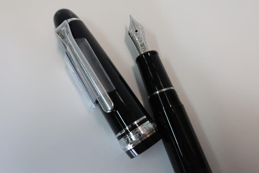 【廃番品】セーラー万年筆 新品 プロムナード　ブラック　M　中字　14K