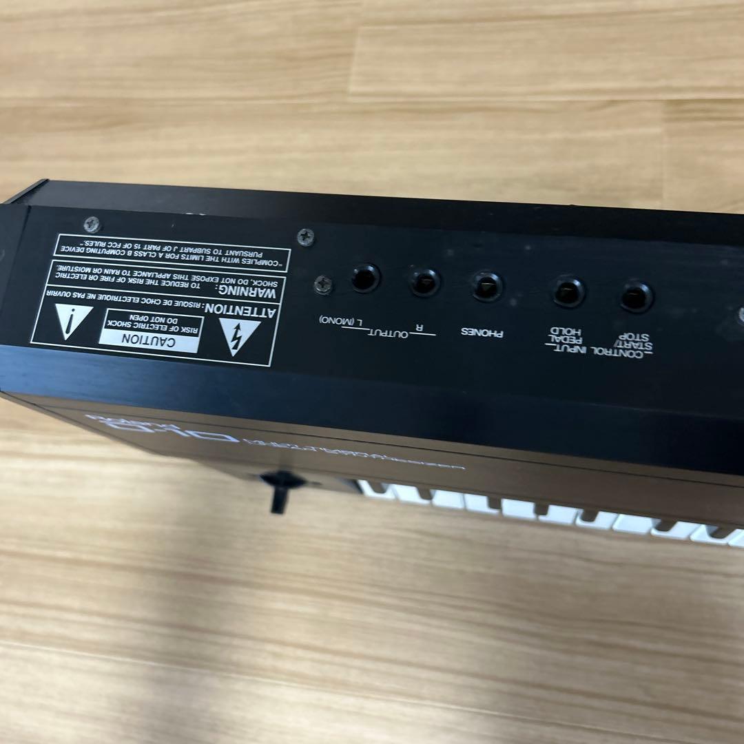 Roland D-10 シンセサイザー スタンド付き　値下げ中！！！