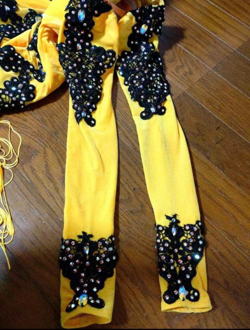 2月限定価格中古ラテンドレス(海外製) Sサイズ モデル身長145cm