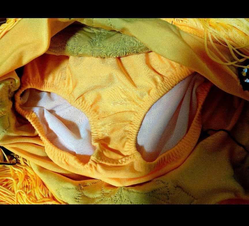 2月限定価格中古ラテンドレス(海外製) Sサイズ モデル身長145cm