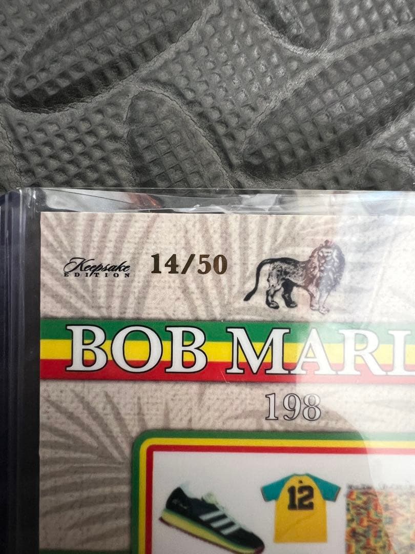 【至高の1枚】ボブ・マーリー 実使用生地封入・限定50枚 シリアル入りトレカ