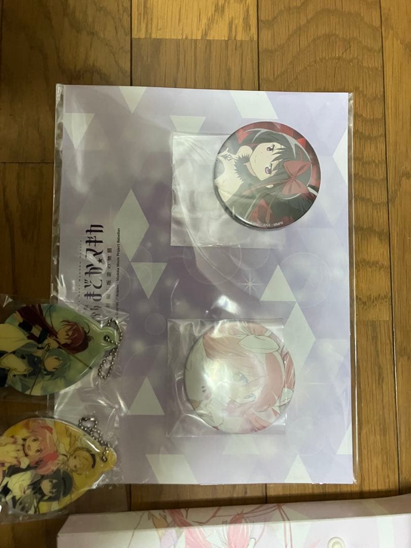 アルティメットまどか　悪魔ほむら　イベントセット　缶バッジ　他4点