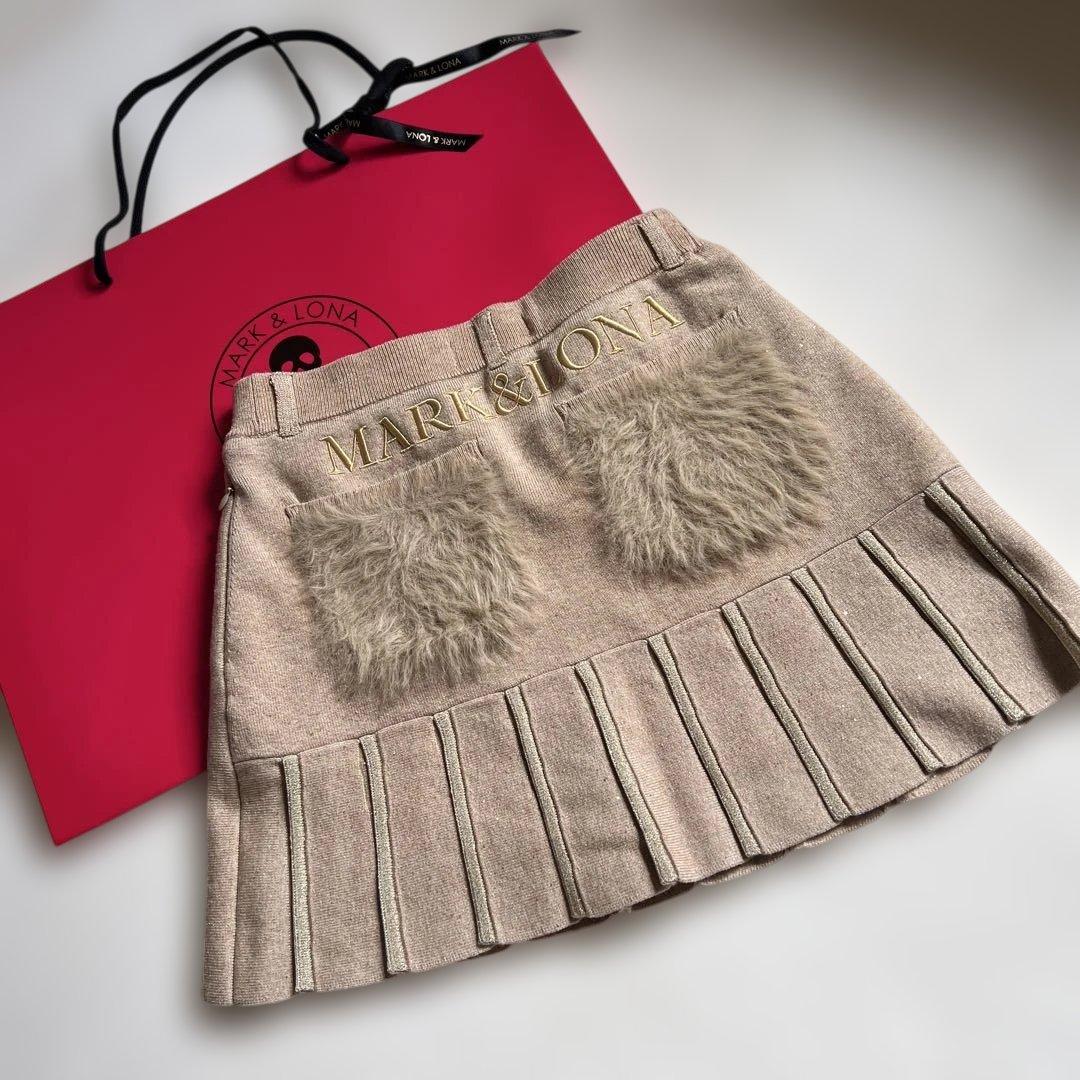 NO8！マーク＆ロナ　2024ラメニットスカート