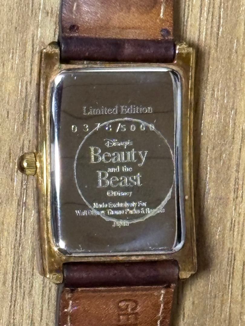 【コレクター必見！】限定5000本！美女と野獣の缶BOX入り腕時計(オマケ付)