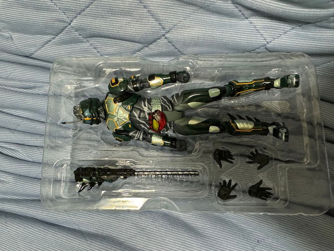 仮面ライダーアマゾンズ　フィギュアーツセット