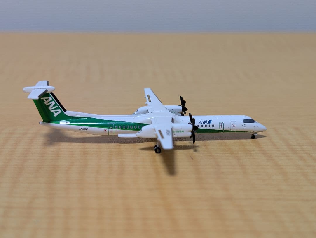 航空機・ヘリコプター ANA DHC-8-402Q Dash 8 JA856A