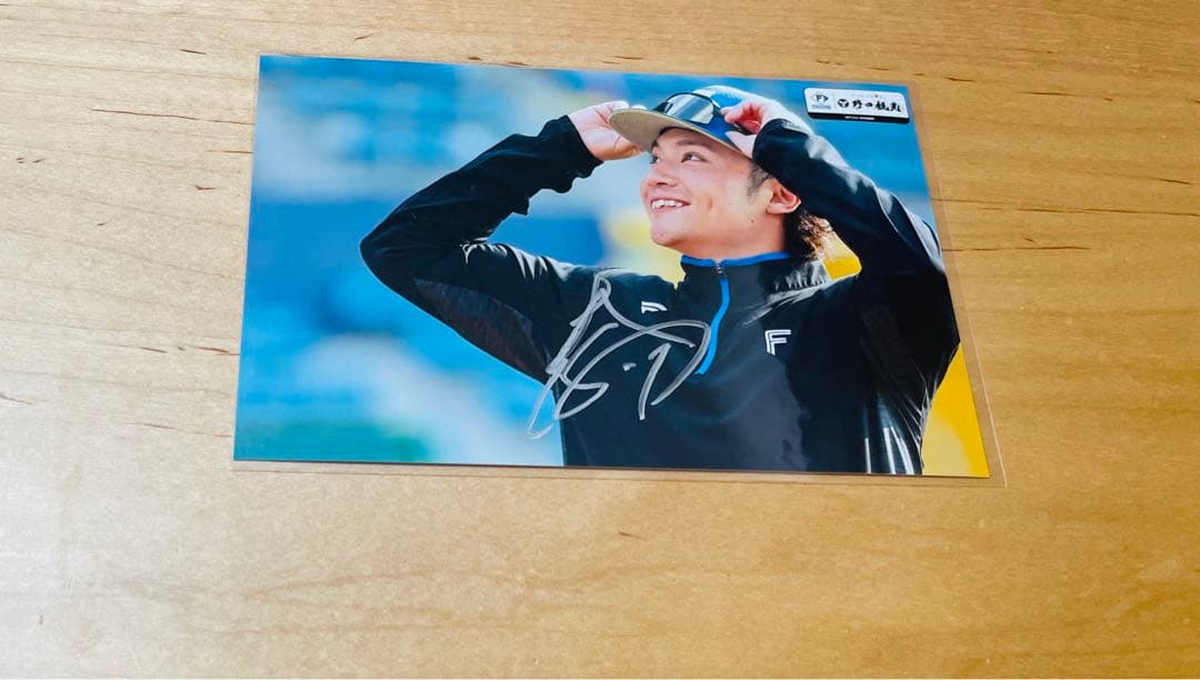 【みーはるの大感謝セール！】【美品】伊藤大海選手　直筆サイン入り写真
