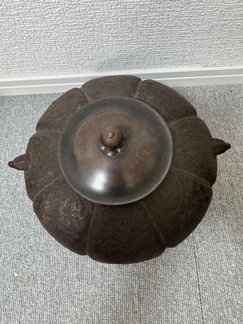 アンティーク　丸型茶釜 蓋付き