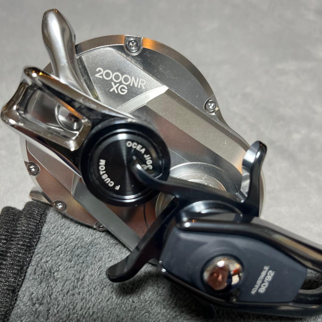美品　SHIMANO OCEA JIGGER F CUSTOM 2000NRHG
