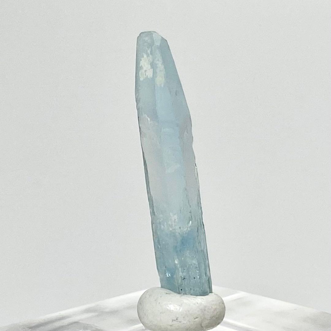 アクアマリン　コークボトル　ベリル　鉱物標本　原石　天然石　ストーン　緑柱石