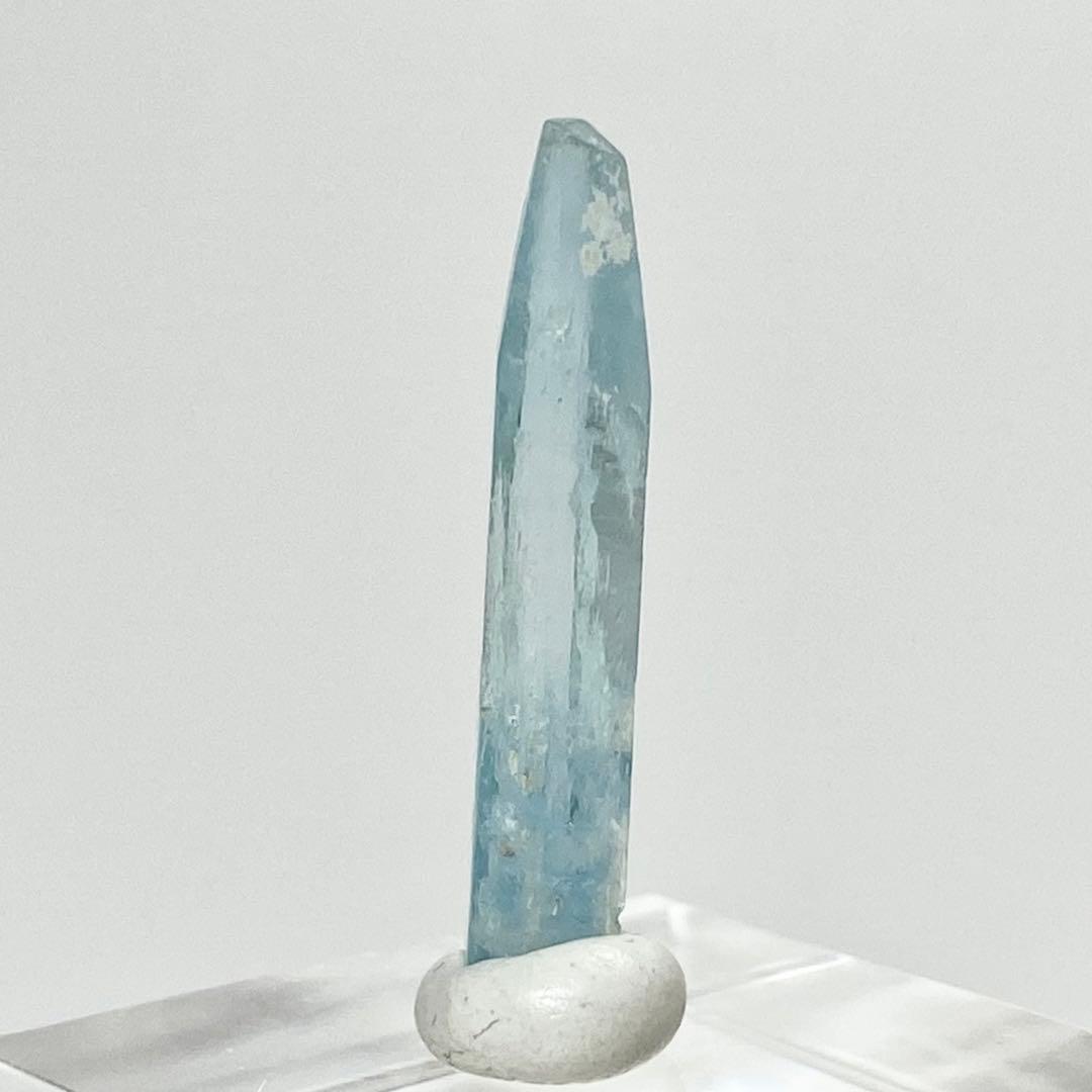 アクアマリン　コークボトル　ベリル　鉱物標本　原石　天然石　ストーン　緑柱石