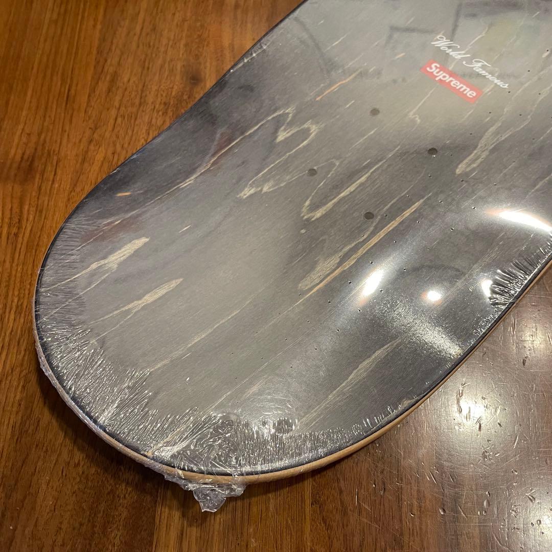 supreme シュプリーム　スケボー　スケボーデッキ　8.25 新品未使用