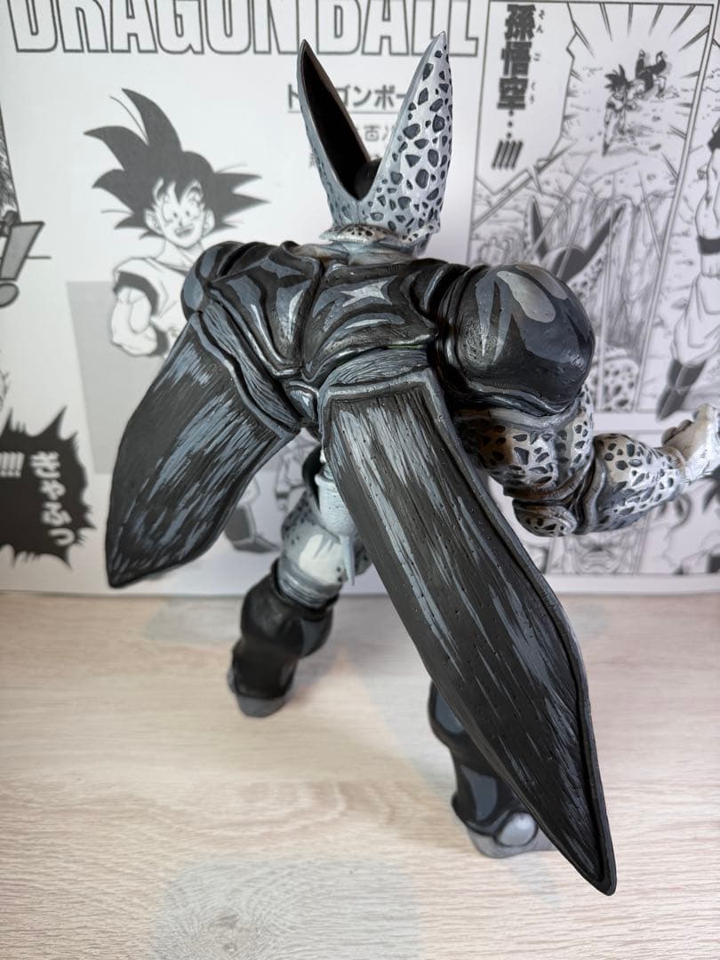 ドラゴンボール リペイント　セル　ラストワン賞 完全体 フィギュア　モノクロ色