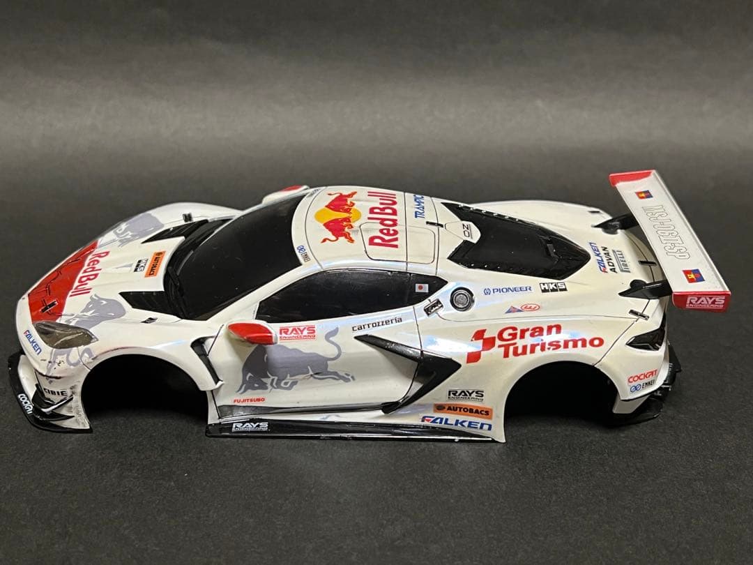 京商　ミニッツ コルベット　c8-r ホワイトボディ自作塗装　使用品　2台セット