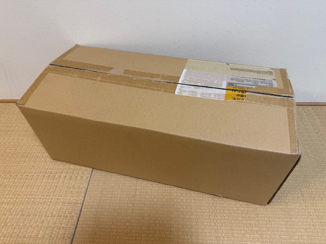 リーズナブルヘキサゴンテーブル　新品