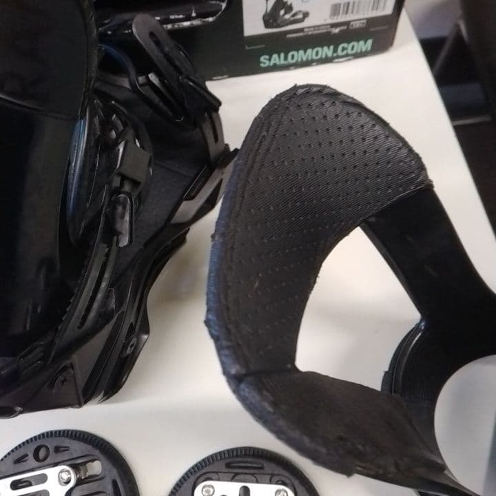 SALOMON HOLOGRAM BLACK ビンディング Sサイズ