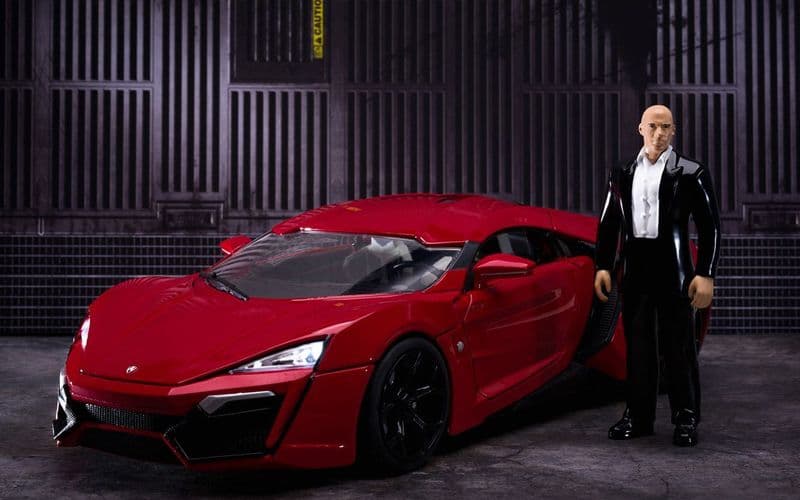 ライカン ハイパースポーツ ウィズ　ドム・フィギア & ワーキングライト