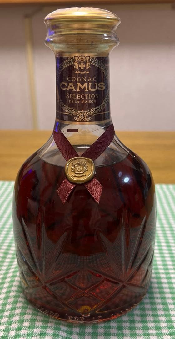 CAMUS（カミュ）セレクション デ ラ メゾン 40％ 700ml 箱付　古酒