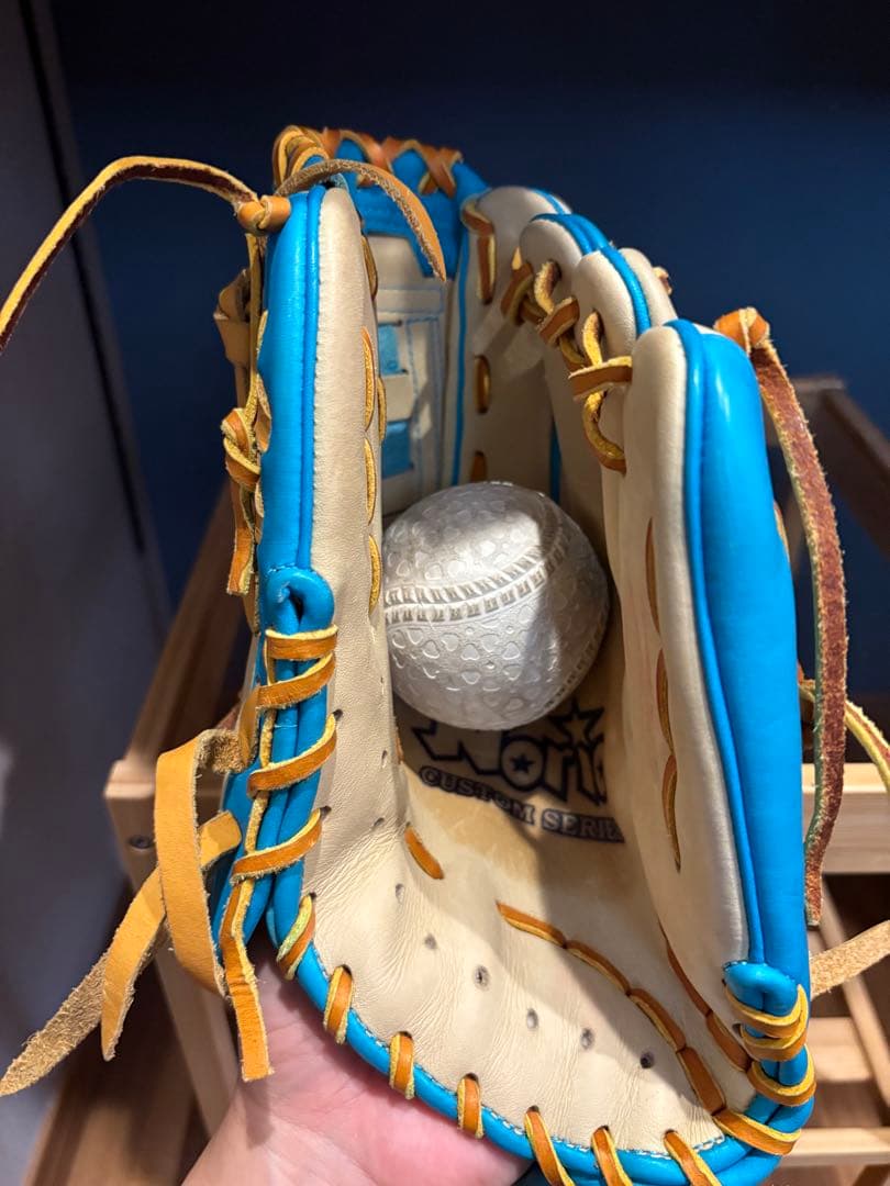 週末限定価格 NORIA 軟式グローブ 青/ベージュ