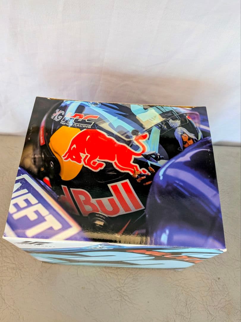 角田裕毅　ヘルメット1/2　サイン入　F1　レーシングブルズHONDA　おまけ付