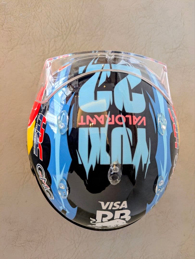 角田裕毅　ヘルメット1/2　サイン入　F1　レーシングブルズHONDA　おまけ付