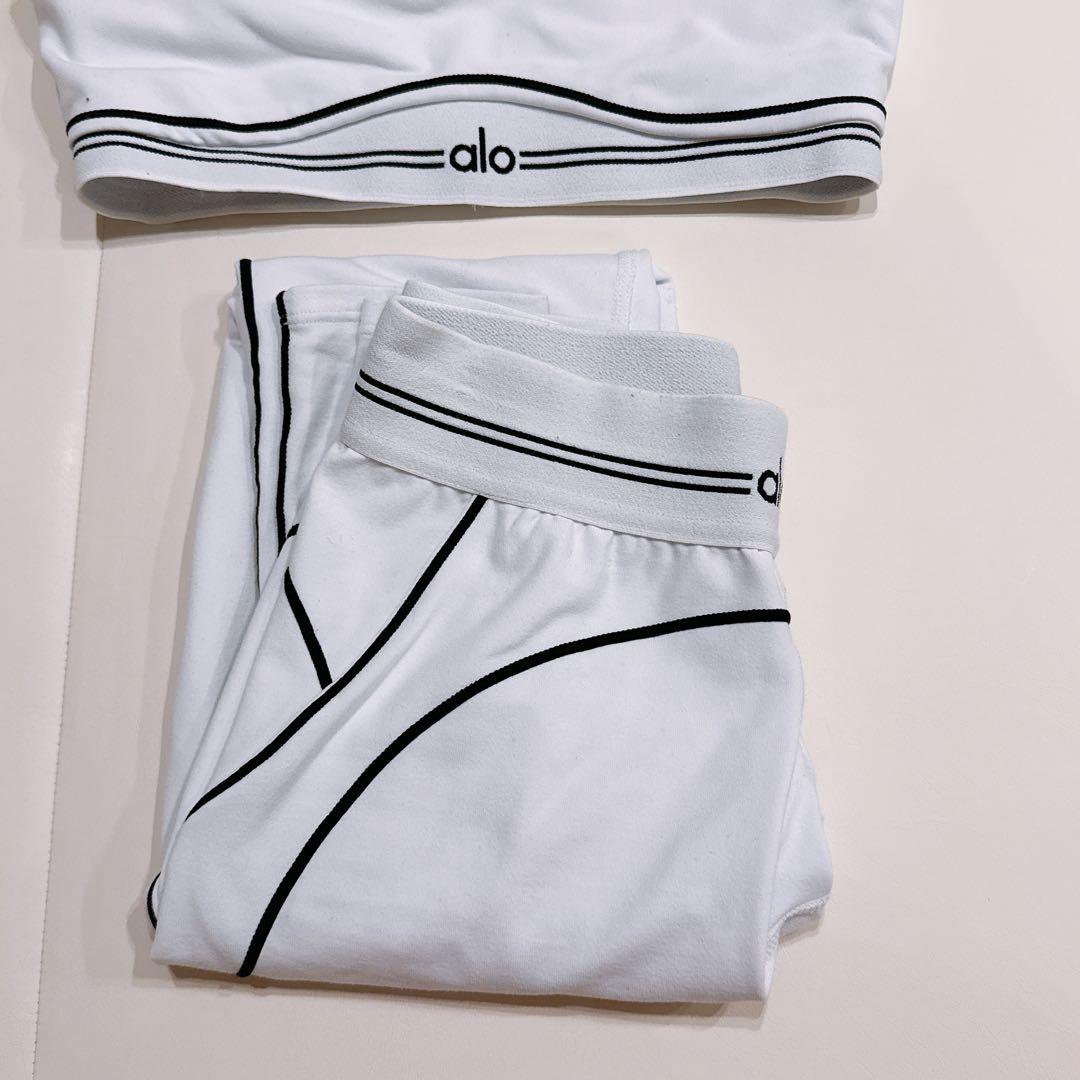 【1度着用のみ/美品】alo アロヨガ ホワイト ブラックラインヨガウエア