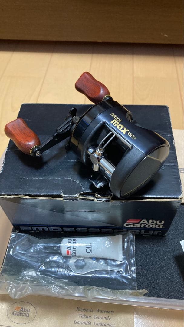 極美品　ambassadeur Black Max 1600C アブ　未使用