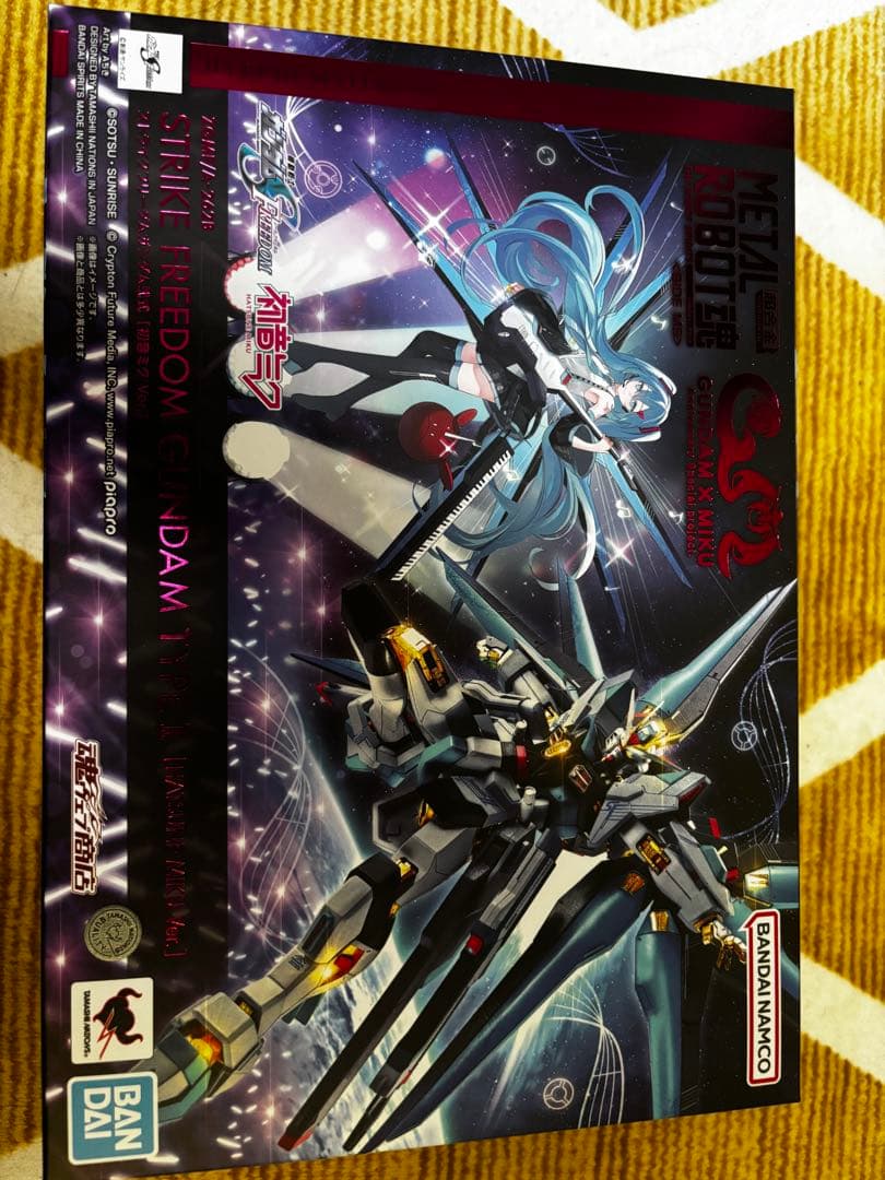 L ROBOT魂　ストライクフリーダムガンダム弐式　初音ミク