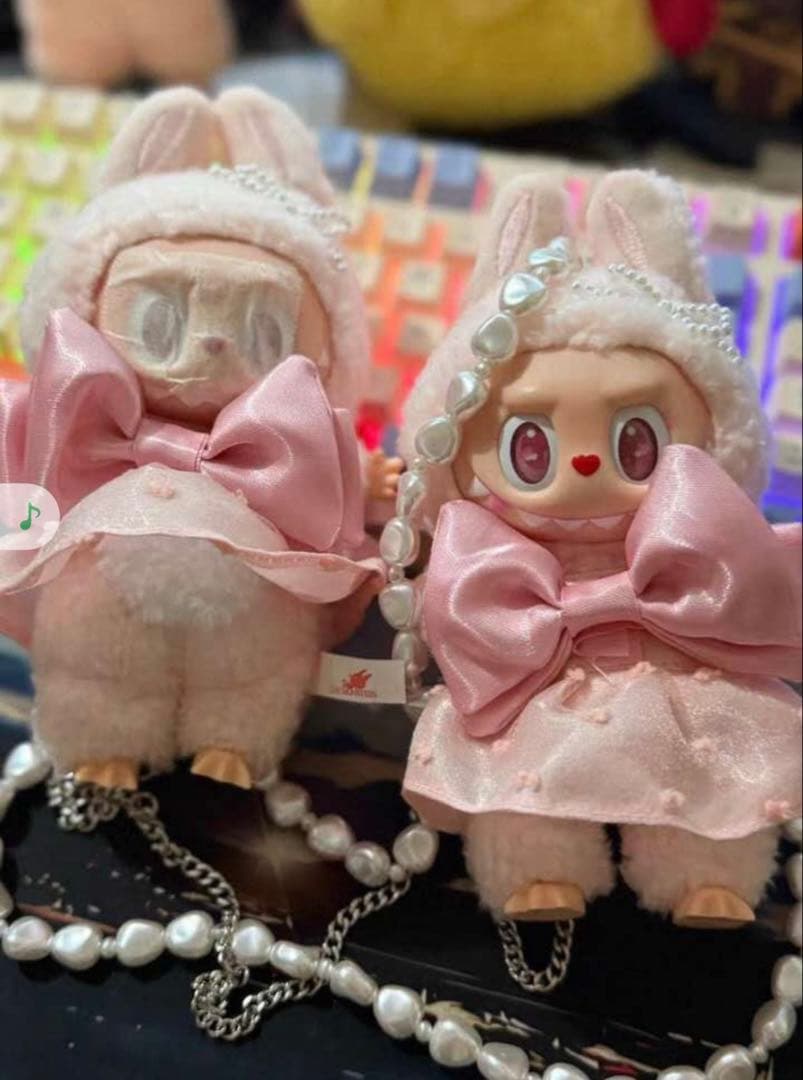 POPMART MOKOKO Jump into Summer Plushモモコ