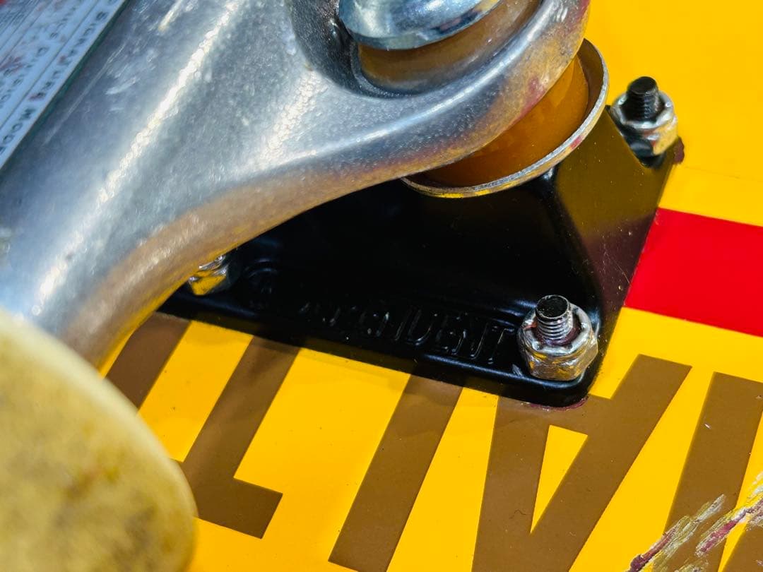 Girl ガール　スケートボード コンプリート　インディペンデントスケボー完成品