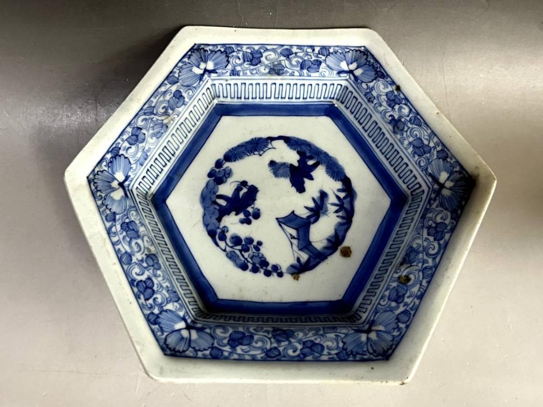 皿■染付花唐草文六角皿 松竹梅 (江戸期) 青華 凱 古伊万里 時代物 骨董品■