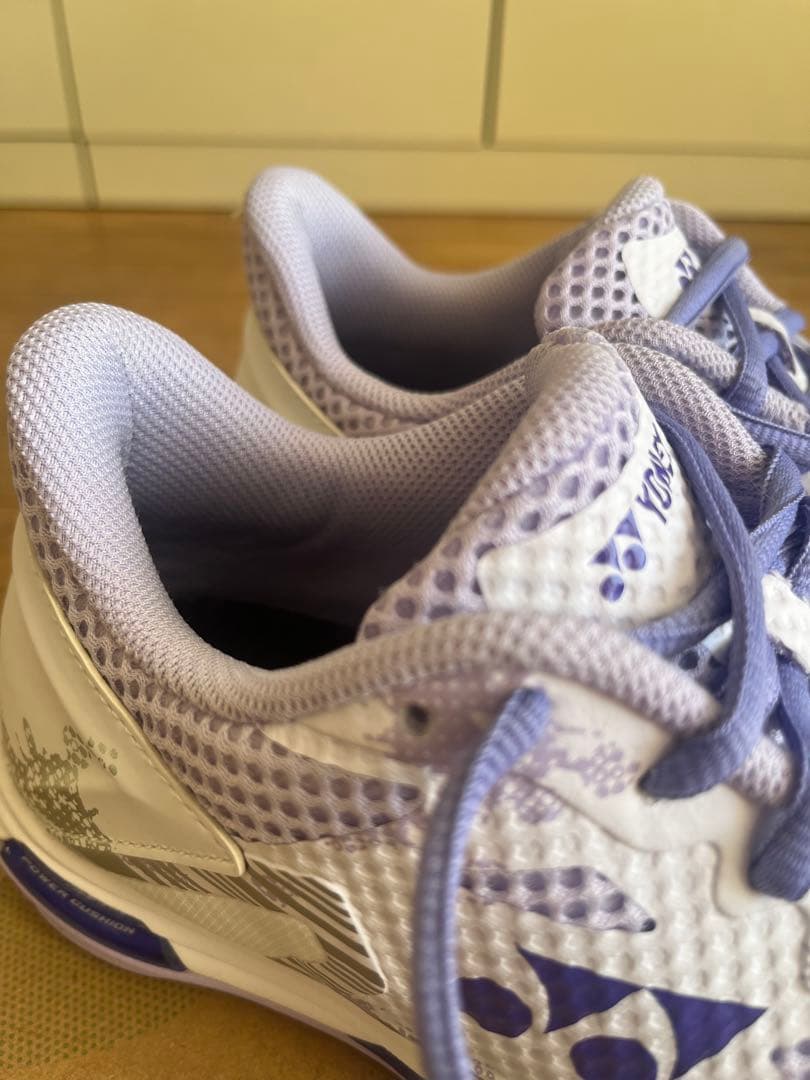 YONEX バドミントンシューズ パワークッションエクリプションZ23.5センチ