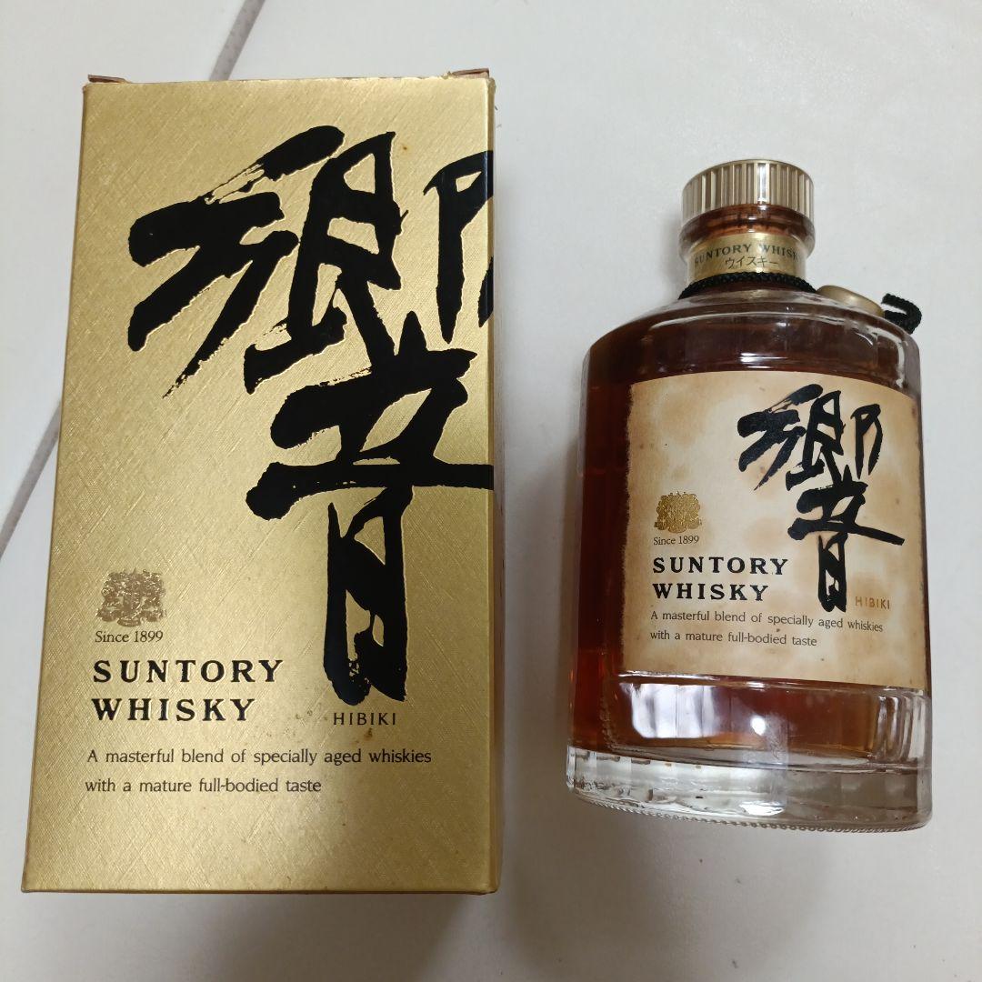 サントリーウイスキー　響　750ml 金ラベル
