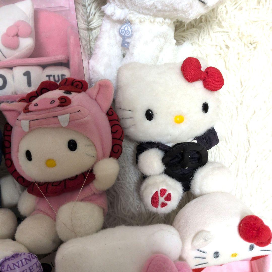 Sanrio ハローキティ　ぬいぐるみ　おまとめ売り　32個