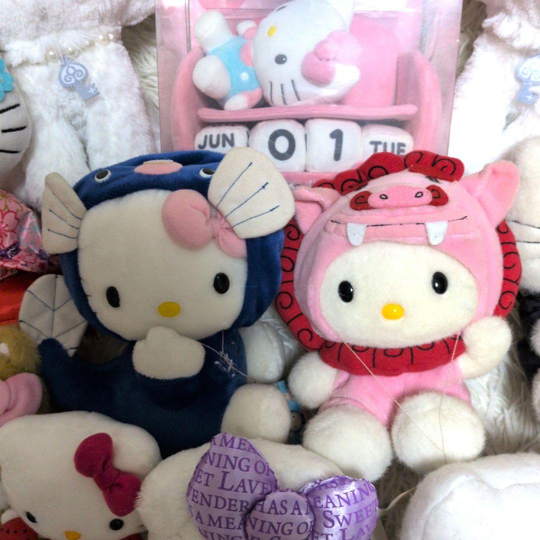 Sanrio ハローキティ　ぬいぐるみ　おまとめ売り　32個