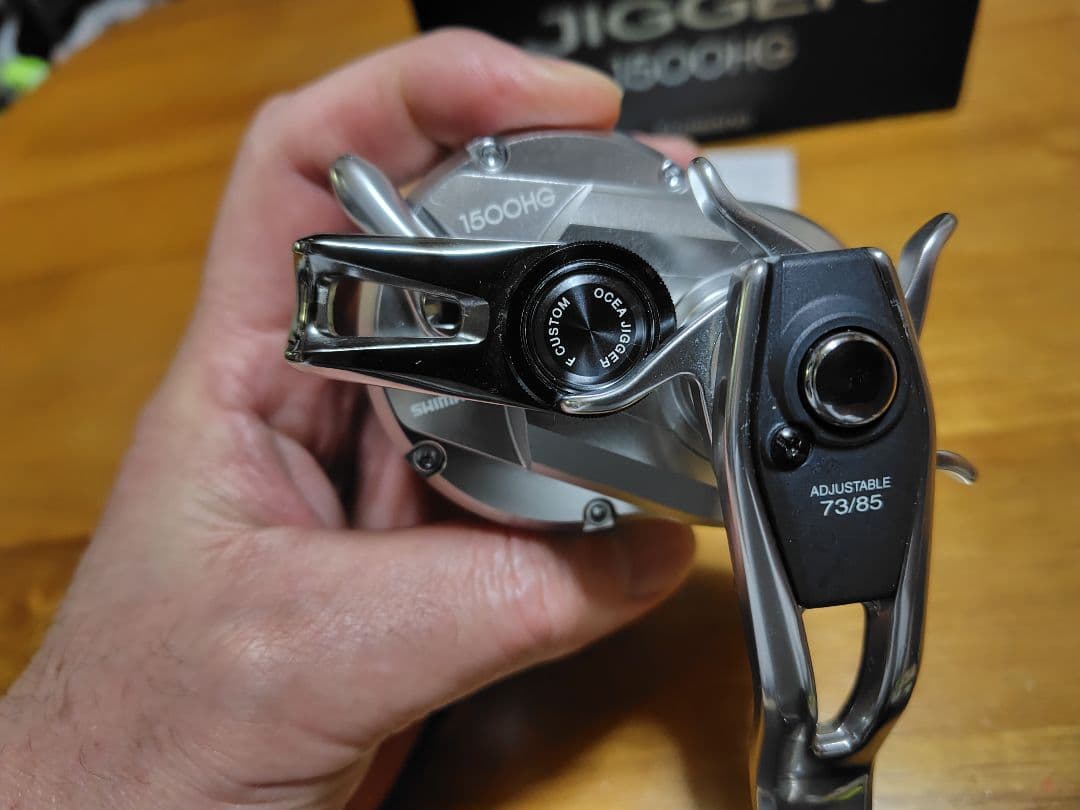 超美品 シマノ 17オシアジガー1500HG フォールレバー仕様