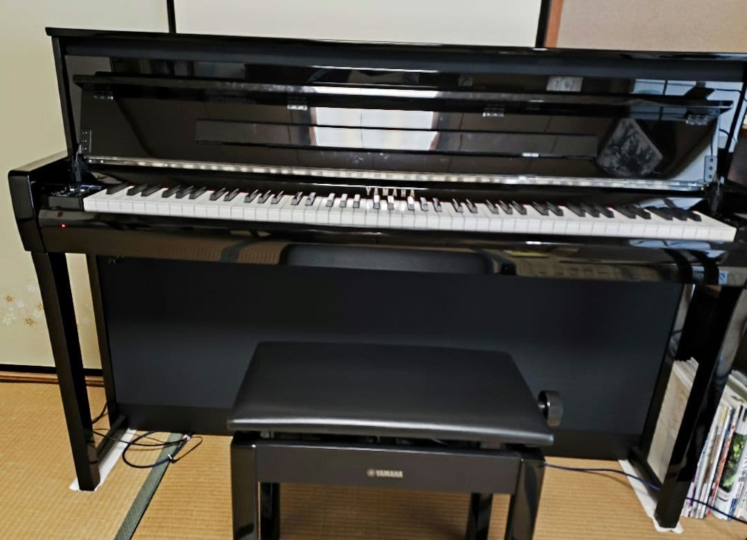 【美品】Clavinova CLP-685PE（黒鏡面艶出し 高級電子ピアノ）