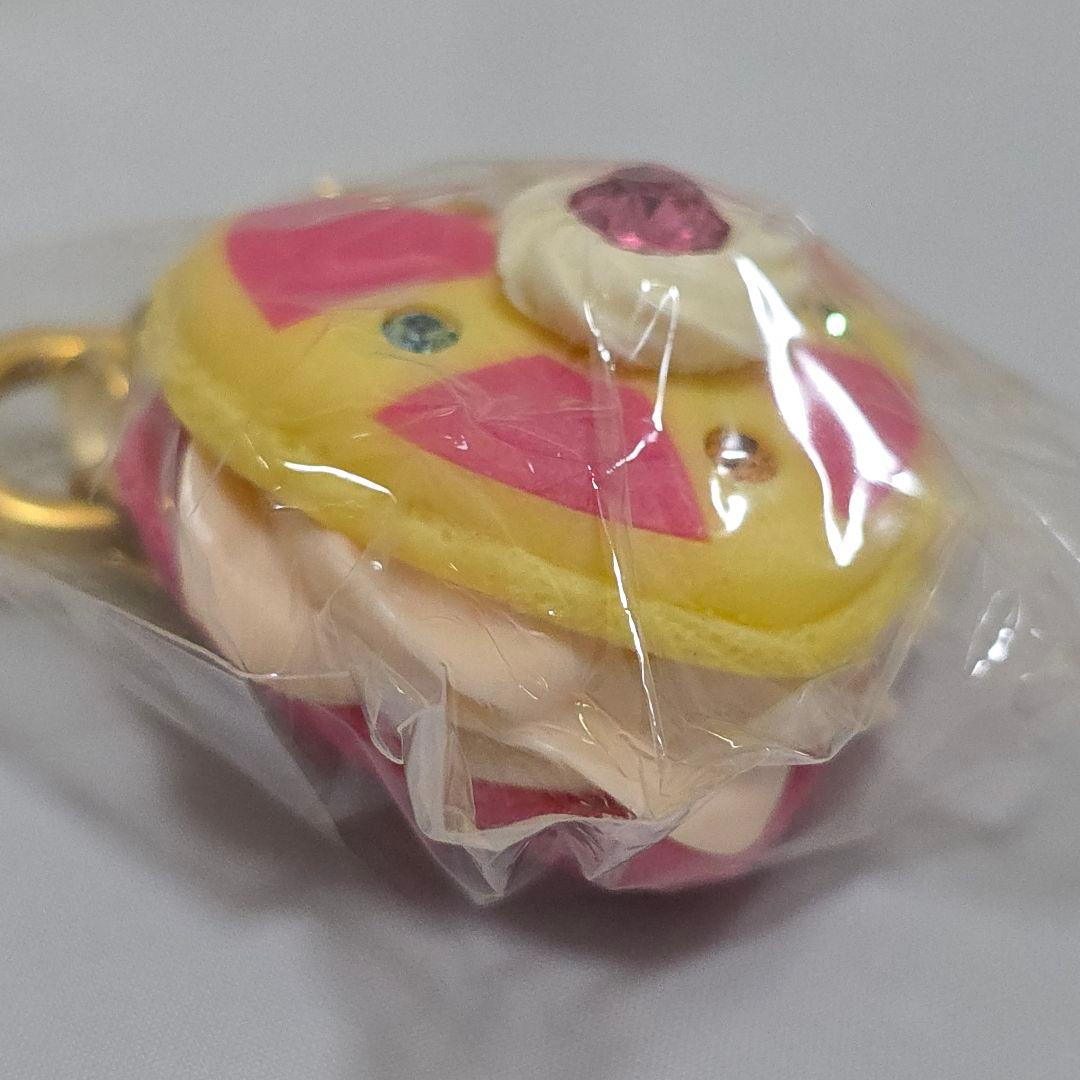 貴重！Q-Pot セーラームーン コズミックハートマカロン キーホルダー