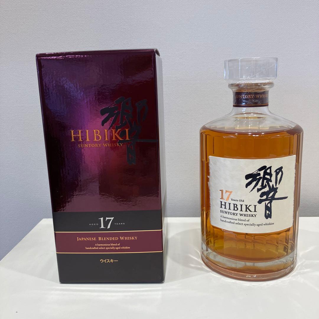 サントリー 響 17年 700ml 箱付き