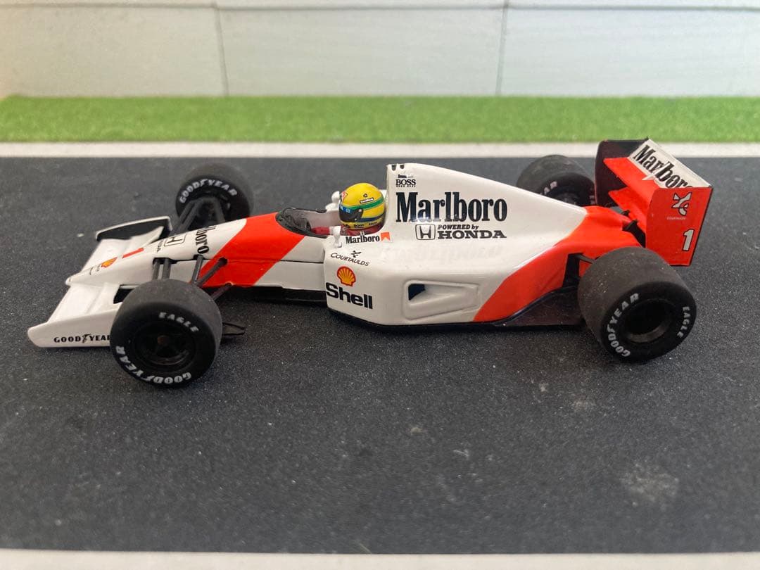 mikuni392 ミニチャンプスマクラーレンホンダMP4/7 オマケ付き