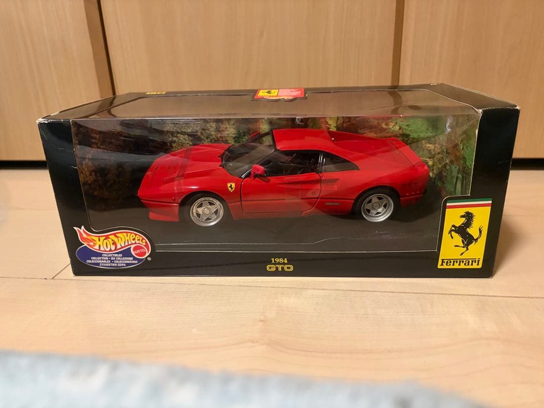 ホットウィール1/18 フェラーリGTO