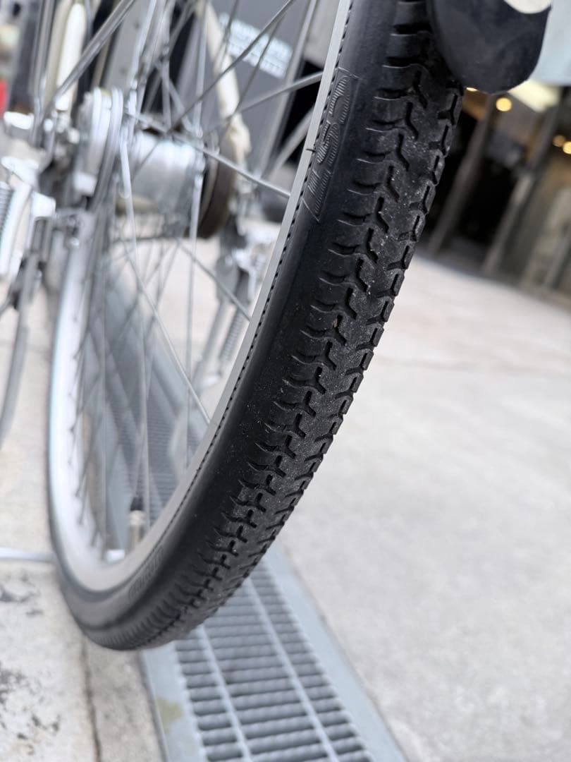 大阪府　ブリヂストン　ホワイト 電動アシスト自転車 シティタイプ