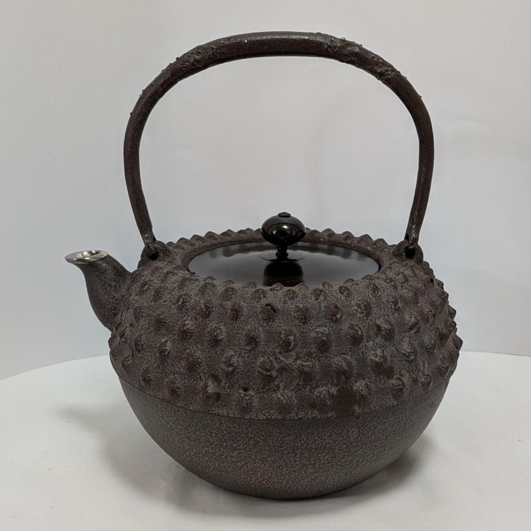 大霰あられ　鉄瓶　高橋敬典作 人間国宝　伝統工芸品　南部鉄器　　飾り蓋持ち手飾り