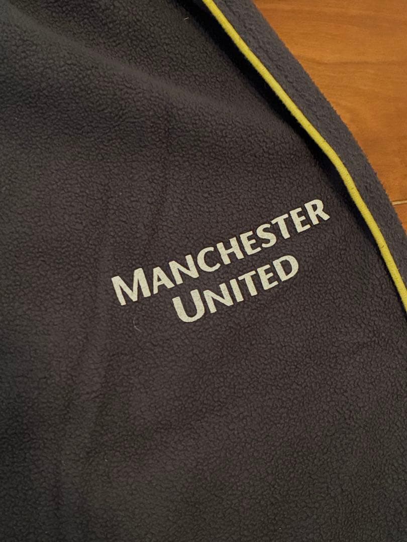 マンチェスター・ユナイテッド トレーニングウェア 上下セット　LL